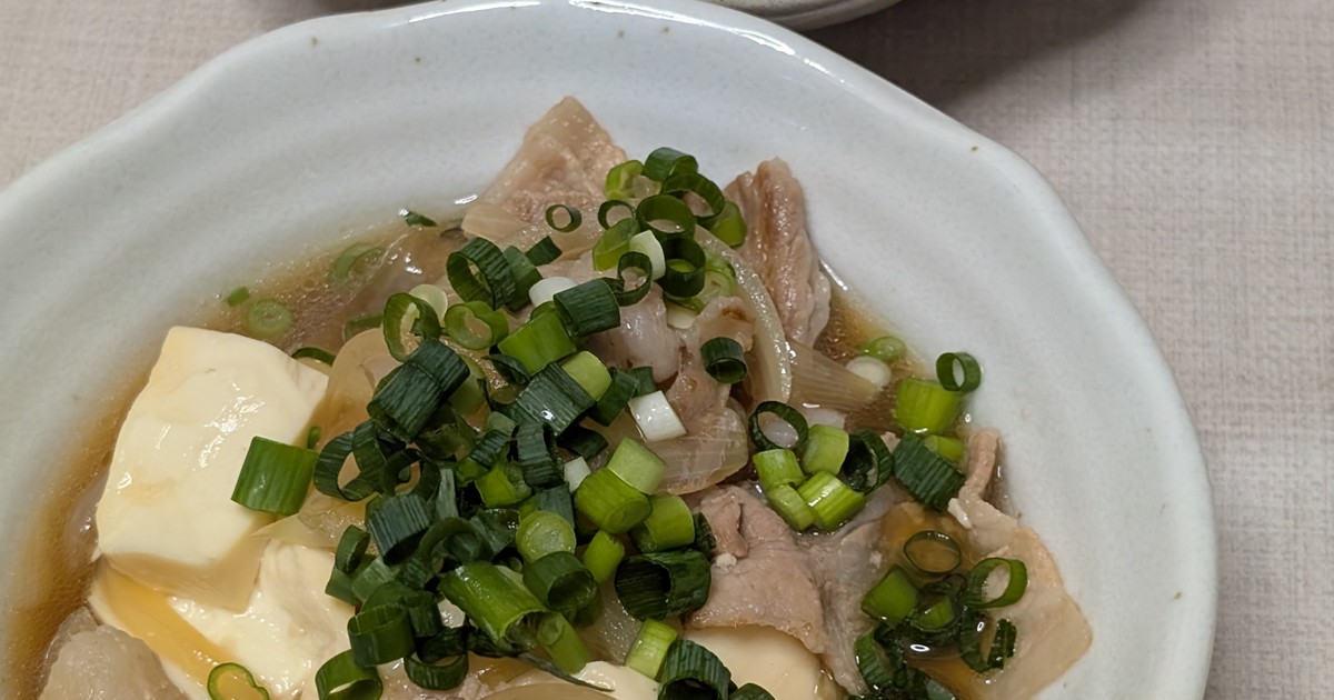 Featured image of post 【4月7日の写真日記】肉豆腐と残り物と、猫がずっとそばにいた日