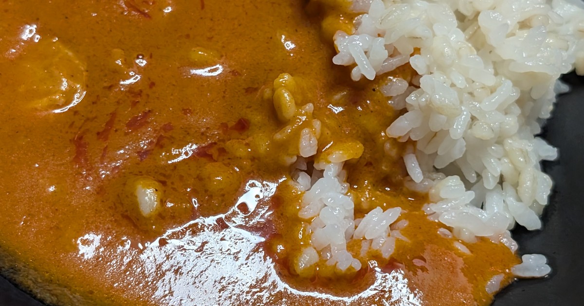 Featured image of post 【4月20日の写真日記】レトルトカレーとカレー色の夕焼けと食後のリビング