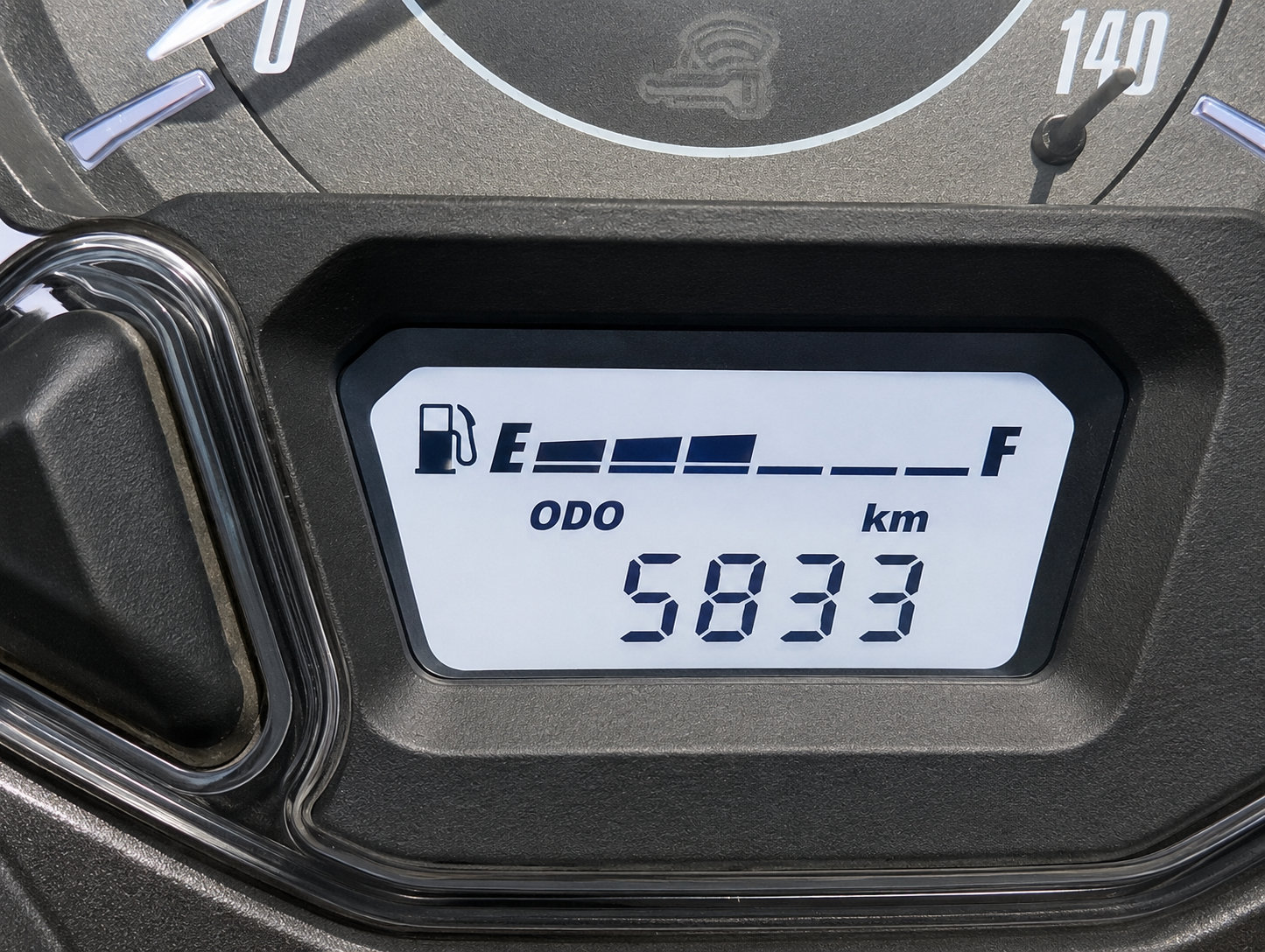 愛車のLEAD125の給油時メーターチェック