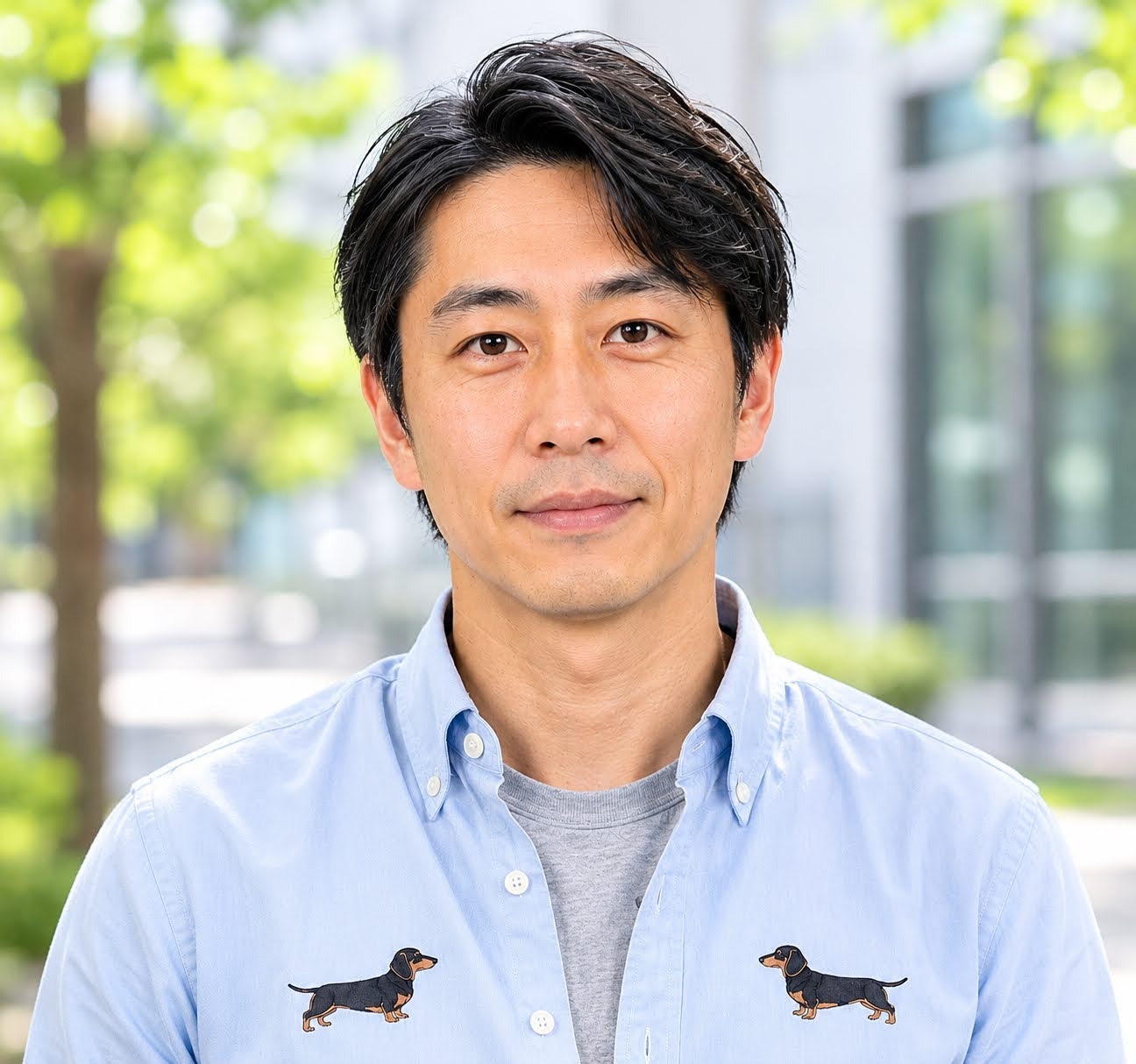 美容室で散髪してもらっているイメージ画像