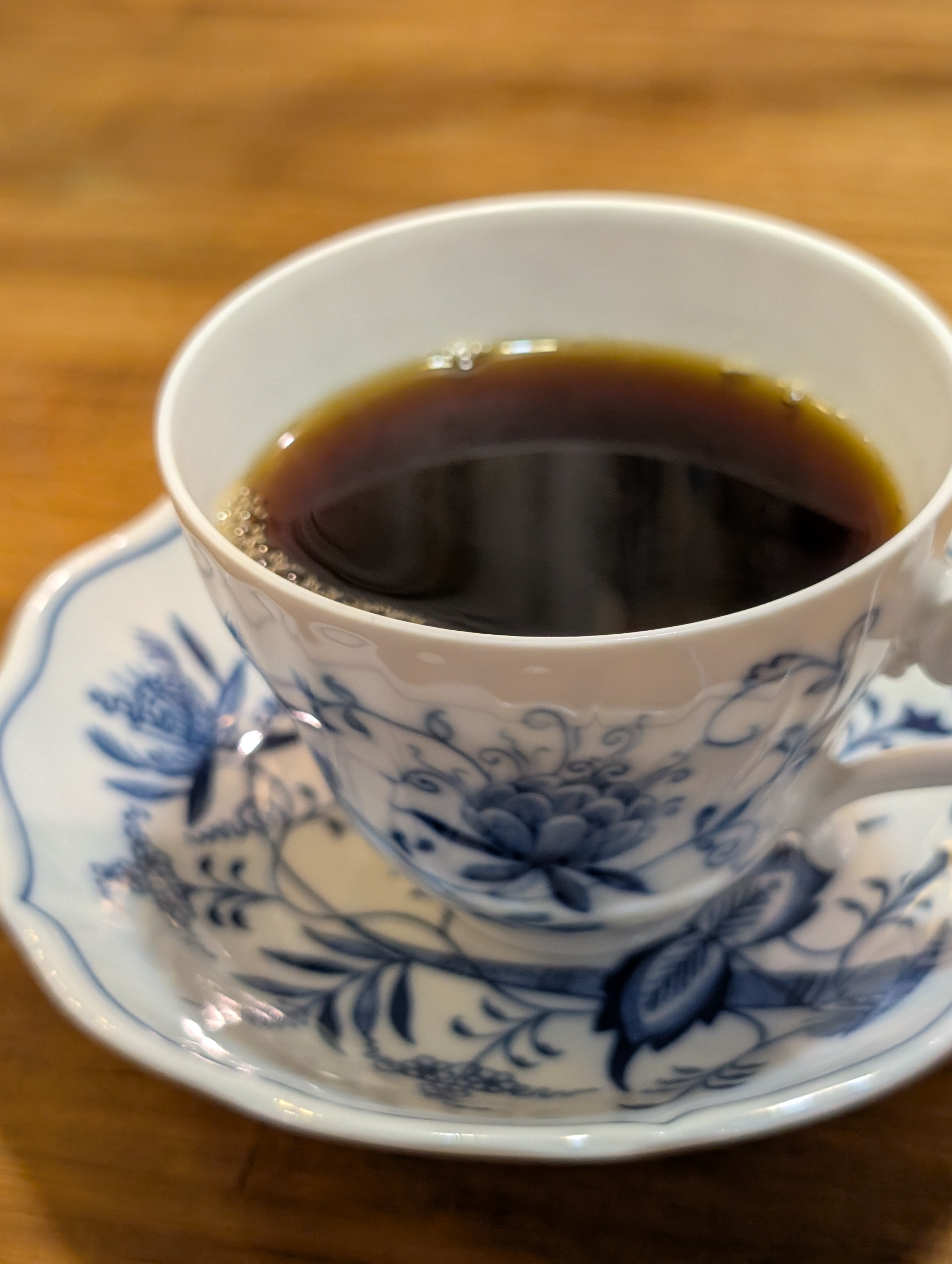 初めて訪れた喫茶店のマンデリン