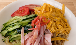 Featured image of post 【7月12日の写真日記】朝から良い温度の温湿度計と、冷やし中華と目玉焼きサラダ