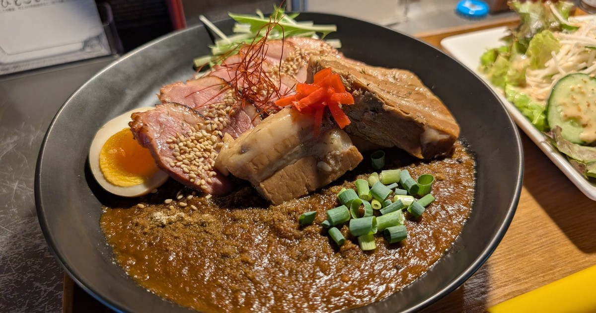 Featured image of post 【8月2日の写真日記】YASSカレー、アヒルだらけの噴水、LuckyFes用のポンチョ